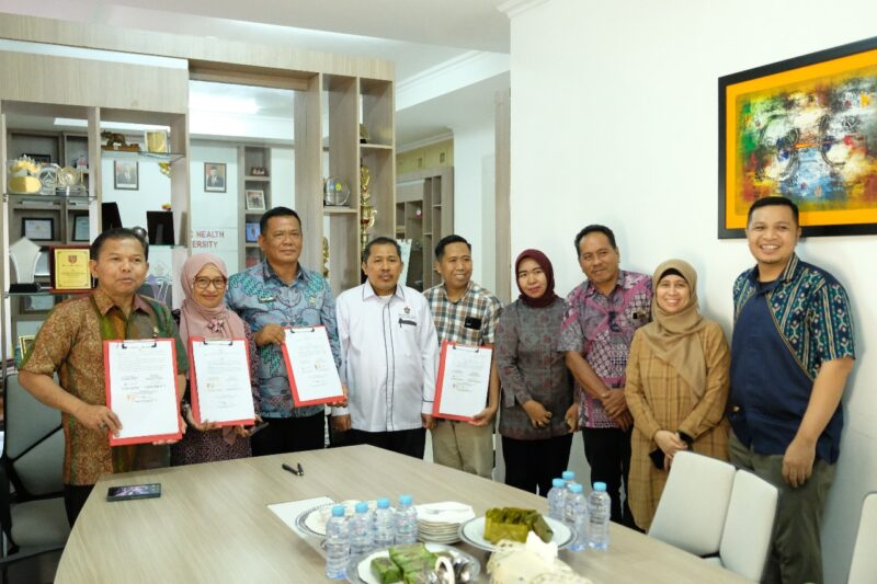 Doc. MoA antara FKM Unhas, Dinkes Mamuju Tengah, dan STIKES Baramuli (Istimewa)