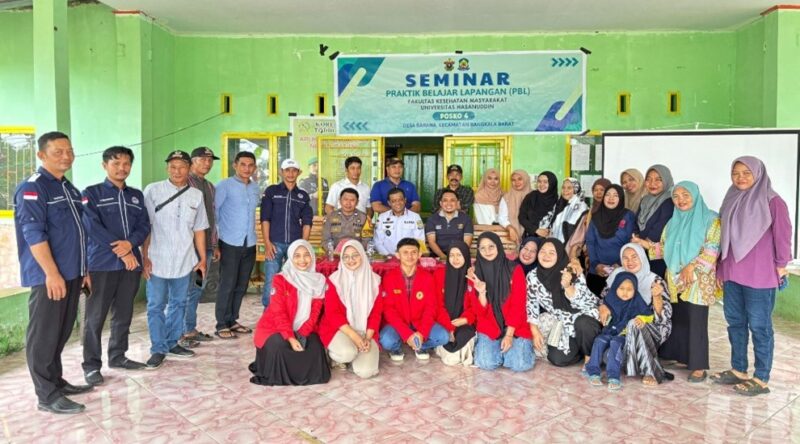 Doc. Sesi Foto Bersama Mahasiswa Posko 4 PBL 2 FKM Unhas beserta para tamu undangan seminar awal PBL 2 Posko 4 Desa Barana, Kabupaten Jeneponto (Istimewa)