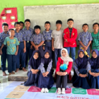 Doc. Foto Bersama Siswa/i SMPN 1 Bangkala Barat Seusai Melakukan Games Edukasi (Istimewa)