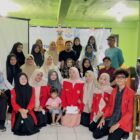 Sesi Foto Bersama Seminar Awal PBL 1 FKM Unhas di Desa Pattojo, Kecamatan Liliriaja, Kabupaten Soppeng
