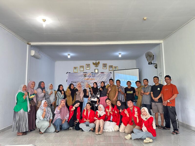 Sesi Foto Bersama Seminar Awal Posko 22 Desa Pesse